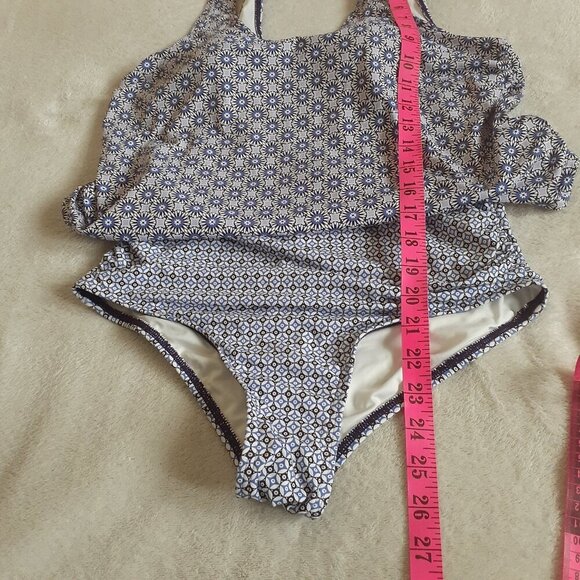 Lands' End Women's S Geo Print Chlorine Resistant Fauxkini One Piece Swimsuit - Picture 10 of 11